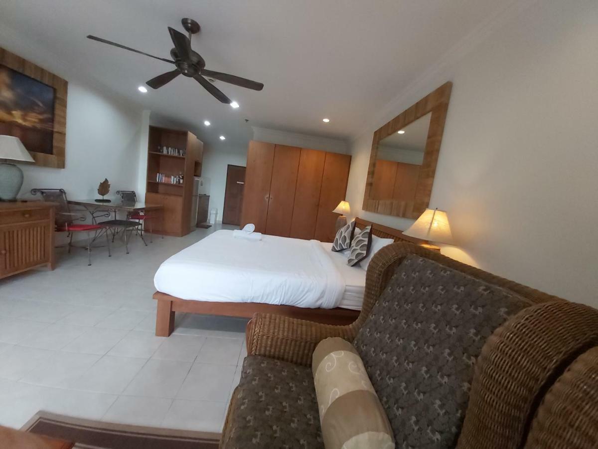 Condominum In Jomtien Beach With Sea View, Balcony And Free Wifi Pattaya Exterior foto